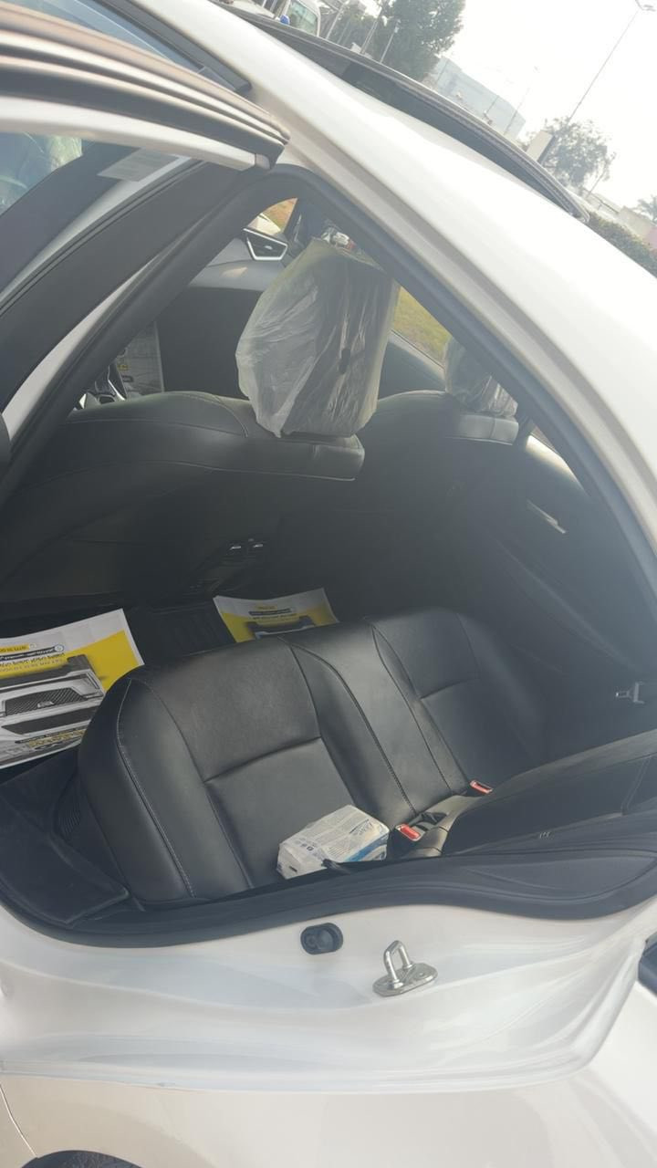 كورلا ٢٠٢٤هايبرد 
ماشيه ٩٠٠٠حقيقي 
كفاله عامه عده بيدي ار صغير بجاملغ الايمن 
كل غراضه ممستخدمه 
بغداد شارع فلسطين 
***********
