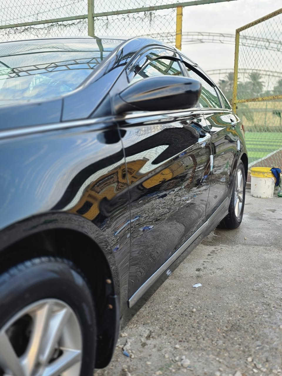 سوناتا موديل 2013 رقم كربلاء بأسمي
مكفولة من الصبغ والتبديل 
ربع البنيد وراجع بارد
أربع بصمات تشغيل وابواب وحنطة
تاير 16
مكينه 2000 أقتصادي 
تحكم ستيرن
رياضي شفتات ستيرن 
كشنات بلادي  قماش رصاصي مغلف جلد قابل للرفع
كشنات تدفئه + كهربائي
تبريد ثلاجة شغال وضمان 
تدفئه شغال 
مكان السيارة بابل
السعر 120 ورقه 
هاتف ***********
