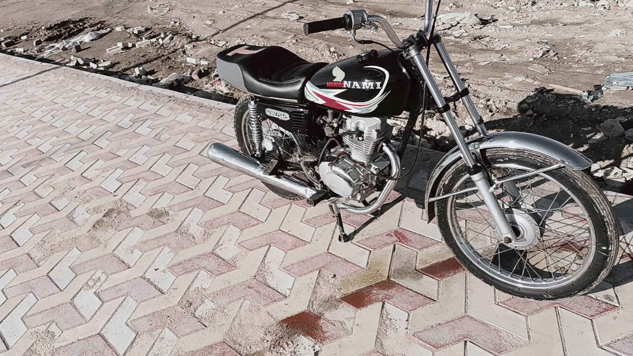 دراجه للبيع نامه بدون سعر، 500وبيه مجال رقمي ***********
