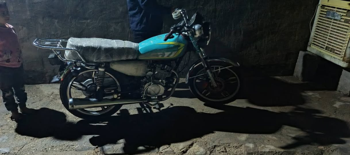 سلام عليكم دراجة سيفان موديل 23كفاله اوراق اصولي شلعه معدل فول كامله من كلشي كهربائيات شغاله مكان المحموديه الطيفيه السعر 600وبيهه مجال ***********
