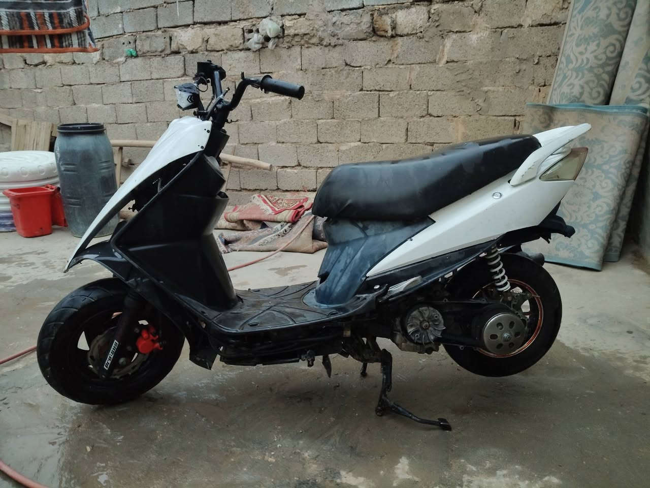 السلام عليكم دراجه للبيع مقفوله سعر 175 العنوان كربلاء *********** واتساب
