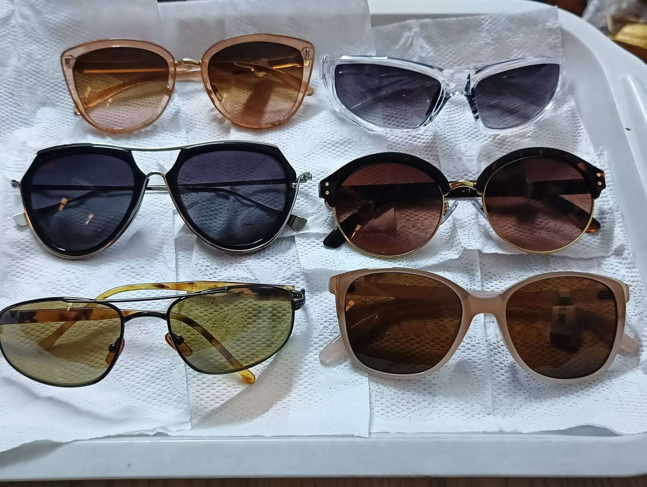 توفرت شلعه تتكون من نظارات شمسية وطبيه قراصات شعر وطواكه وبوندات
النظارت 45 قطعه شغلات الشعر 40 قطعه واكثر
السعر 50 مع التوصيل


**إذا كنت صاحب هذا الإعلان وتريد حذفه لأي سبب، رجاءا أرسل رسالة إلى الدعم الفني**