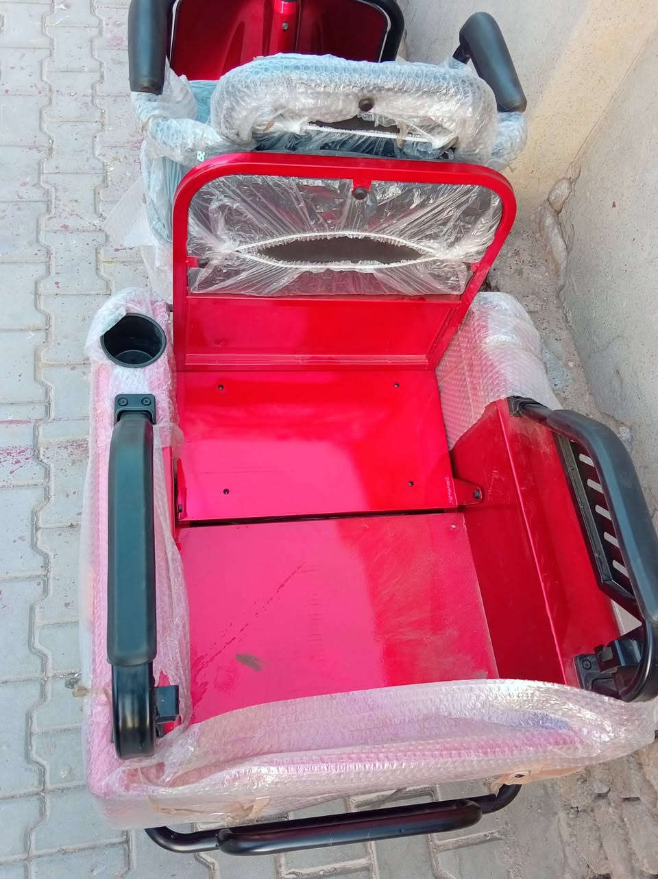 السلام عليكم #دراجه شحن للبيع بعدها كسر فلينه استخدام 3 ايام 5بطاريات بيها جنطه وتصير بدي +مقعدين دبل سويج دبل بصمه تحكم عن بعد +3سرعات صارخه سرقه سايد بريك 
مكاني زين القوس شارع ابو الفضل 
***********
