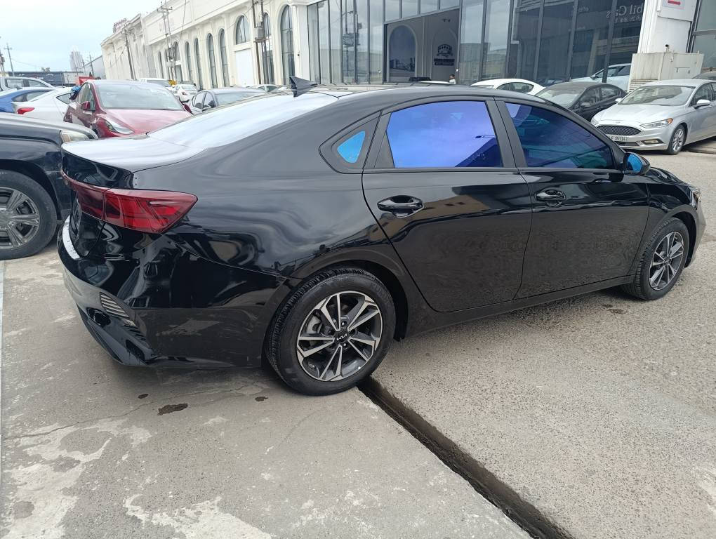 Kia Forti 
موديل 2024
ماشيه 21 الف ميل
لون اسود
سعر 145 ورقه بدون رقم
رقم كاتي تترقم محافظات الاقليم
أربيل/دهوك/سليمانيه/حلبجه
مدة الترقيم 90 يوم من تاريخ الشراء 
حادث السيارة: بدون حادث فقط دعاميه امامي بدون دواخل مكفوله (فقط 2 قطع كلير امريكي بدون معجون فقط رش)
كافه الايربكات سلميه 💯/100شركه ماطاك
مواصفات 👇
محرك 2.0 دوش المرغوب
شاشه كبير 
ويل كب
تحكمات فول
رادار امامي و جوانب
سيارة باربيل شركة نور البصرة موجودة 
بيع فقط شراي يتصل
*********** واتساب 
*********** أربيل, العراق
