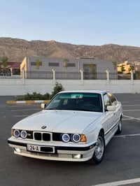 بي ام 525i • ١٩٩٠ • جير عادي