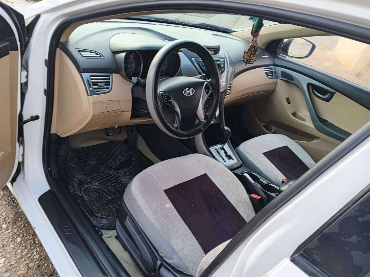 النترا للبيع خليجي موديل 2013 محرك كير شرط ضرر تبديل قطعه وحده بدون صبغ وبدون دواخل محرك 16شرط تحويل سياره بدون نقص ***********
