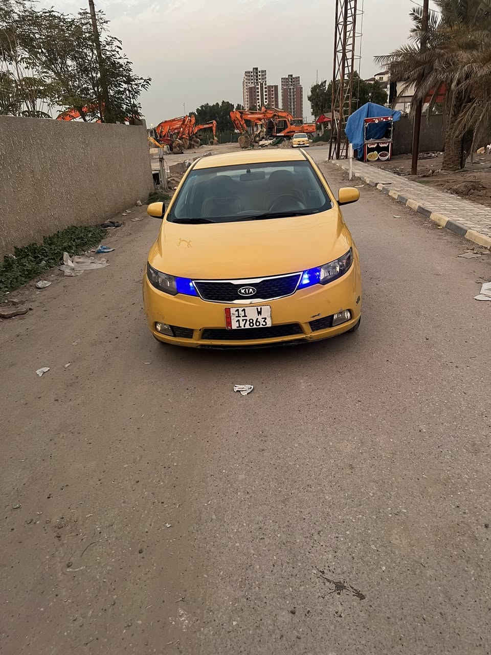 السلام عليكم سيراتو 2012 سياره خلجيه سياره كلش نظيفه كير ومكينه ممفتوحات  مكينه 1600 السعر89مكان كراده ***********
