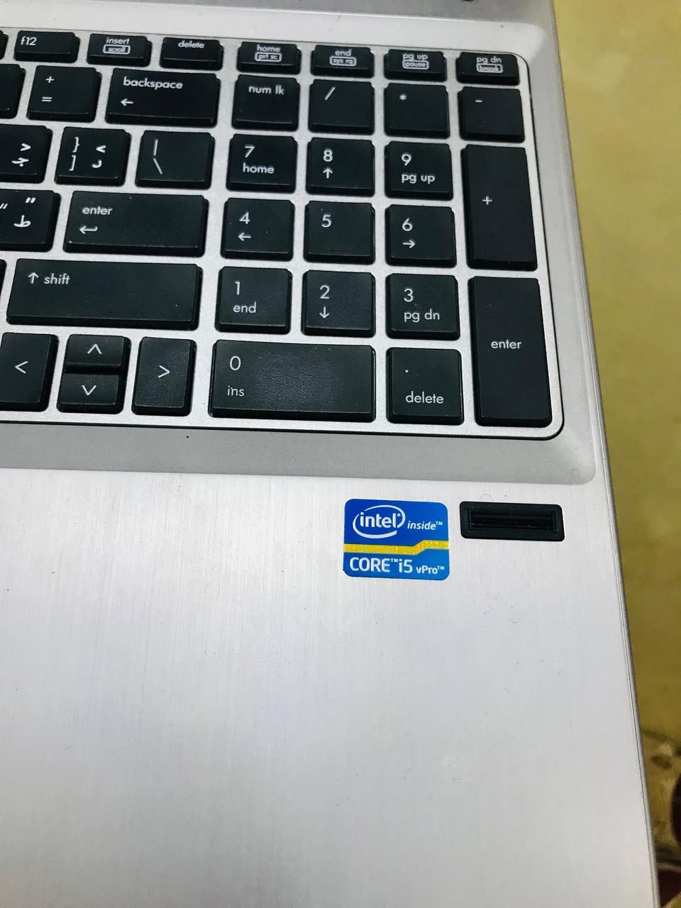 لابتوب اجبي سعر 150 بس بطاريه تعبانه جهاز وندوز 11 كور اي فايف لتواصل ***********. مكلف بنشر
