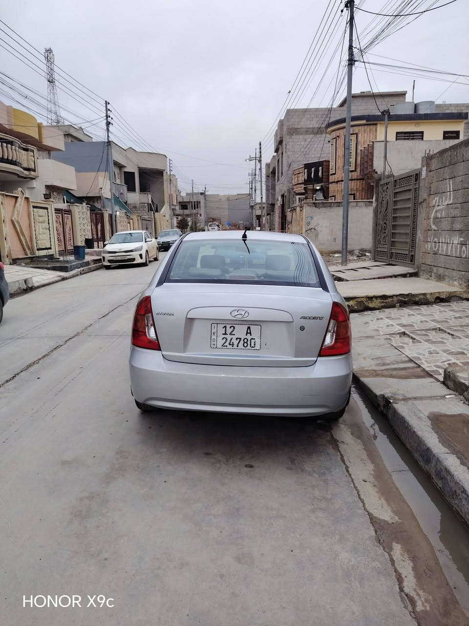 السلام عليكم
اكست 2009 لون سلفر محرك  بديت نفخ وكير شرط كير عادي
محرك 14 رقم جديد انكليزي هزه جديده تايات جدد
بها بابين وبوند وجاملغ مصبوغه تحكم ستيرن سغف مصوز
وقبغ صندوك مطوز شرط تحويل
***********
سعر 83 بيها مجال
