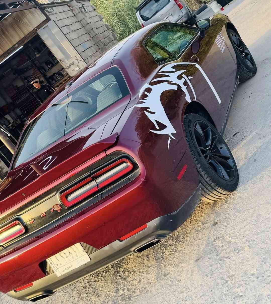 السلام عليكم جالنجر ٢٠١٩ رقم واسط تحويل مباشر سياره بيه ٤ قطع جملق وبنيد وباب تبديل وبيه جملق ثاني صبغ مامي سياره جديده ماشيه قليل كير ومكينه حداديه مكفولات ب ١٣٢ قفله 
كوت قضاء الحي ***********
