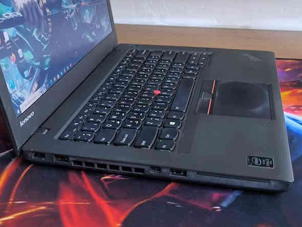 💻 Lenovo ThinkPad T450 🔥
✨أداء عملي وسعر مغري.

✨جهاز عملي👨‍💻، خفيف، ومناسب للدوام👨‍🎓 والدراسة👨‍💻—سعر💰 مقابل مواصفات ممتازة✅.

🩶🤍 المواصفات 🤍🩶

🐼 المعالج: كوراي 5 – الجيل الخامس فئة U
🐼 الذاكرة: RAM 8GB DDR3
🐼 التخزين: SSD بسعة 256GB
🐼 الشاشة: قياس 14 إنش
🐼 النظام: Windows 10 أصلي ومفعّل. 

⚠️ ملاحظة: توجد بقعتان بيضاء صغيرتان على الشاشة (مبيّنة بالصور البيضاء فقط)،لا تؤثر على الأداء. 

🖤🖤🖤🖤🖤🖤🖤🖤🖤🖤🖤🖤🖤🖤🖤🖤🖤🖤🖤🖤

💰 السعر:- 200 الف دينار فقط.

🚗يتوفر خدمة توصيل لجميع المحافظات.

❤️ بغداد 5 الف دينار فقط. 
❤️ محافظات 6 الف دينار فقط.

🖤🖤🖤🖤🖤🖤🖤🖤🖤🖤🖤🖤🖤🖤🖤🖤🖤🖤

🎊🎁 الهدايا الي توصل وياالجهاز 🎁🎊
1_ شاحنة الابتوب 
2_حقيبة الابتوب 
3_ماوس ضوئي
4_ماوس باد 

🖤🖤🖤🖤🖤🖤🖤🖤🖤🖤🖤🖤🖤🖤🖤🖤🖤🖤

📑ضمان لمدة عشره أيام من تاريخ الإستلام. 

☎️للحجز والاستفسار الرجاء التواصل على الواتساب أو المازنجر. ***********

🖥️مكتب النبأ لتجارة لابتوبات المستعملة وقطع الغيار. 

⏰أوقات العمل من 4 عصرا الى 12 مساء.
