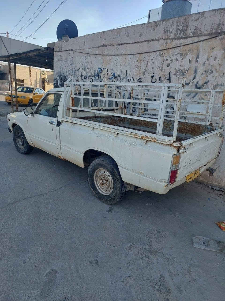 سلام عليكم بيكم موديل 80سنويه ضايعه بيه كتاب فقدان شرط كير ومكينه سعر 15بيه مجال واتساب ***********العنوان كركوك
