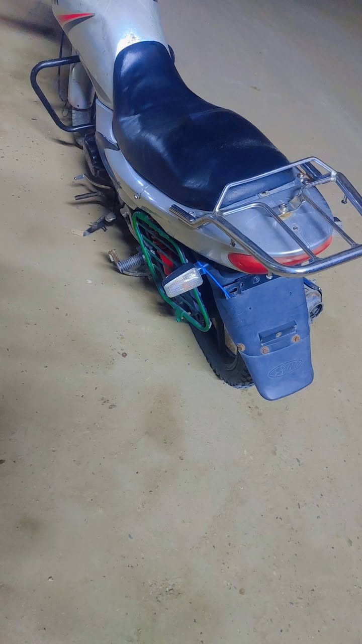 سلام عليكم موطور سايم للبيع موديل 17 رقم صاحب الموطور  ***********
