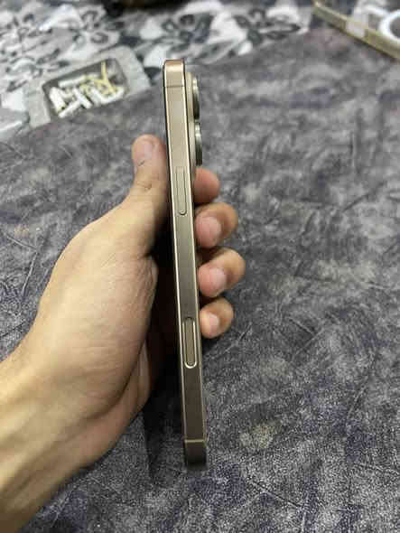 ايفون 16 برو ماكس ذاكرة 256 دبل سيم كارت zaa المرغوب الموبايل بالشرط خالي من الخدوش بطارية 90 شرط مكفول متوفر كامل محلقاتة كارتونة وراس شاحنة وكيبل السعر مليون و400 ***********
