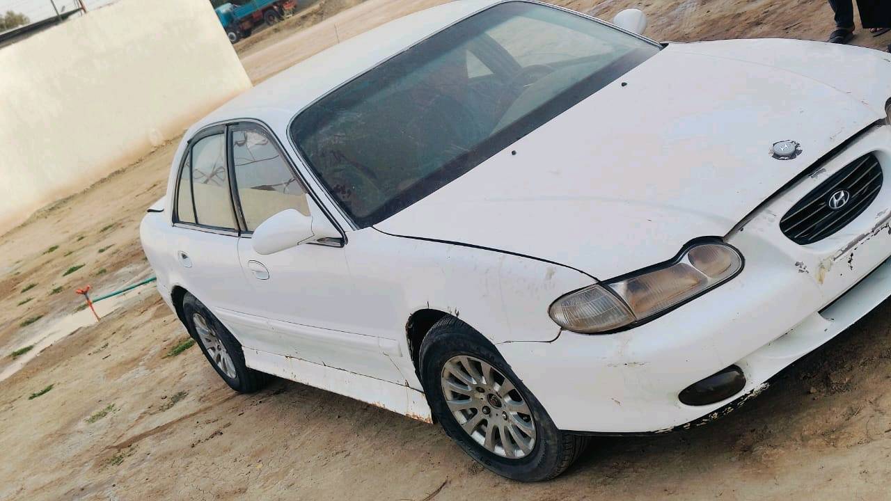 سياره سوناته  2موديل 2000 رقم مثنى أبيع كوم حديد اتكفل بس بصوليت السياره مو شغل. حلين العنوان ناصريه واتساب