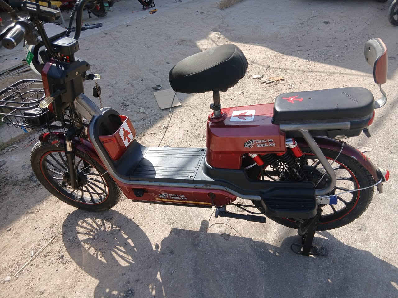 دراجة شحن موديل ٢٥ جديدة مستخدم شي قليل بطاريات سعر ٢٥٠ وبيها مجال قليل مكاني بعقوبة مدخل مفرك ***********
