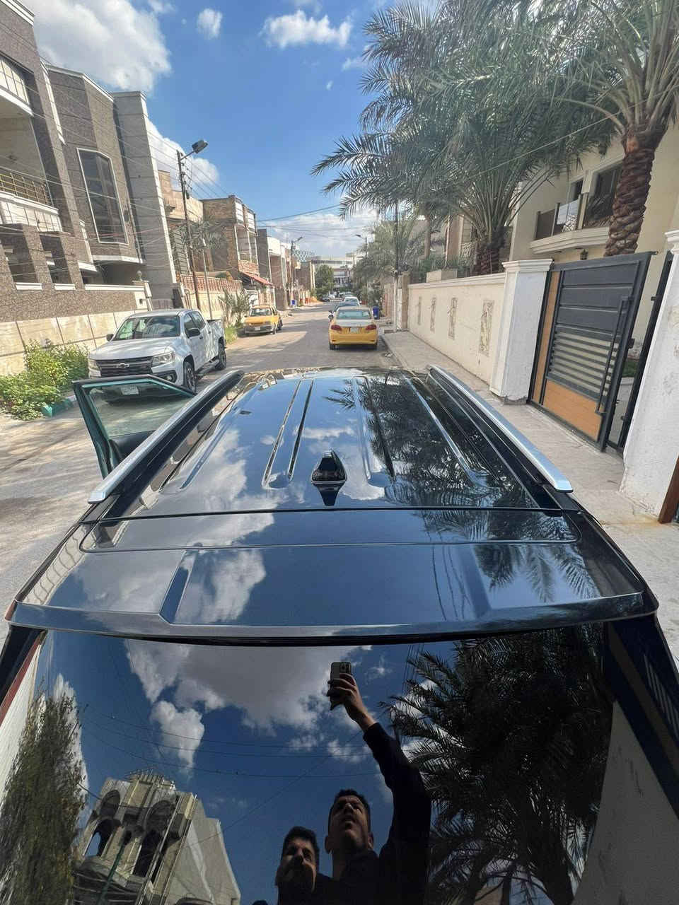 سلام عليكم كيا سليتوس موديل ٢٠٢٤
رقم بغداد انكليزي مكان السيارة بغداد حي اور 
مكينه ١٦٠٠ تيربو حادثة قطعتين جاملغ او دعاميه نفس الون 
لون فيروزي مميز رقم الهاتف ***********
