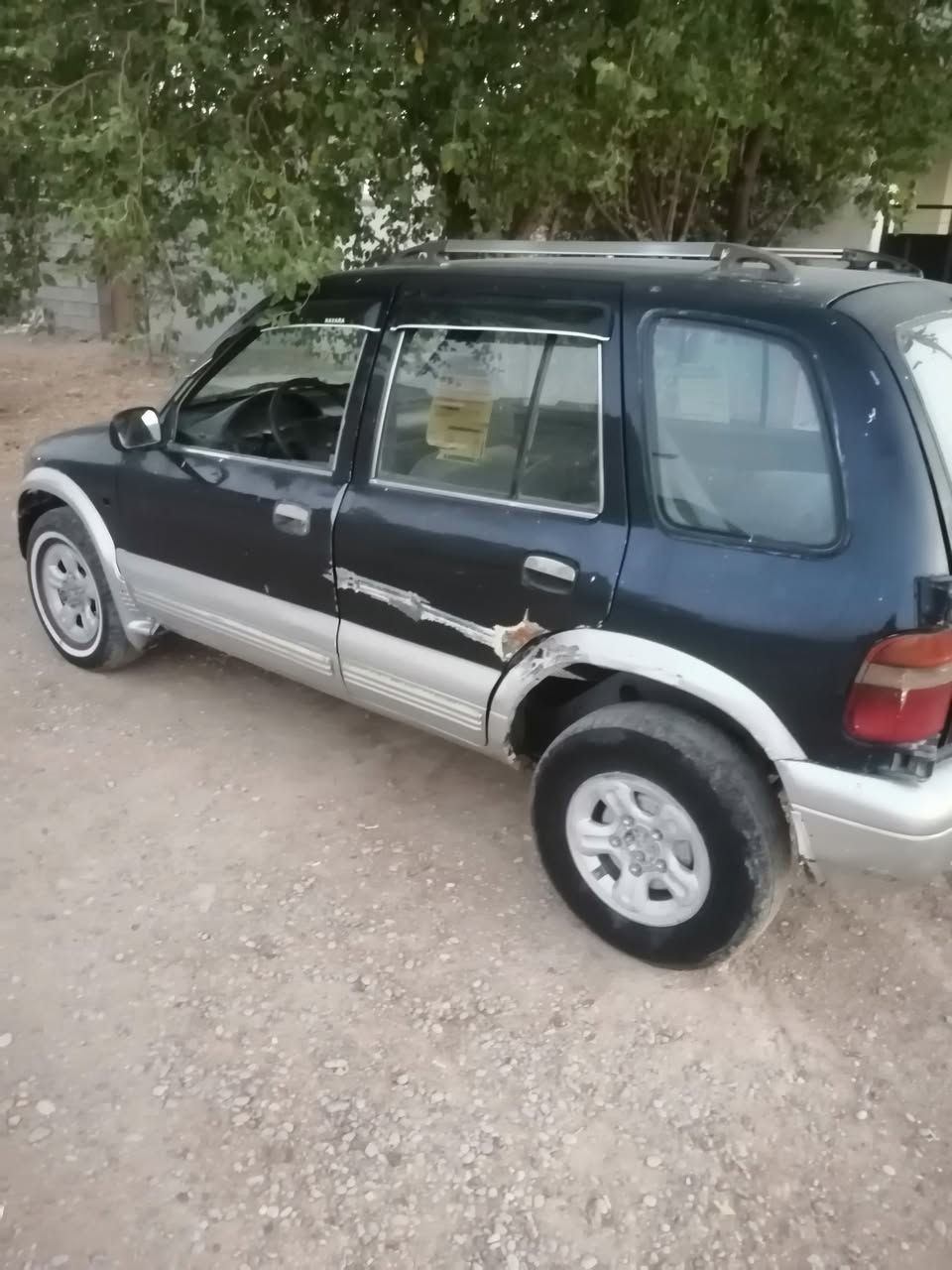 كيا سبورتج موديل 94محرك ونجي اربعه كير عادي السعر 22وبيها مجال العنوان ديالئ خانقين 
***********
