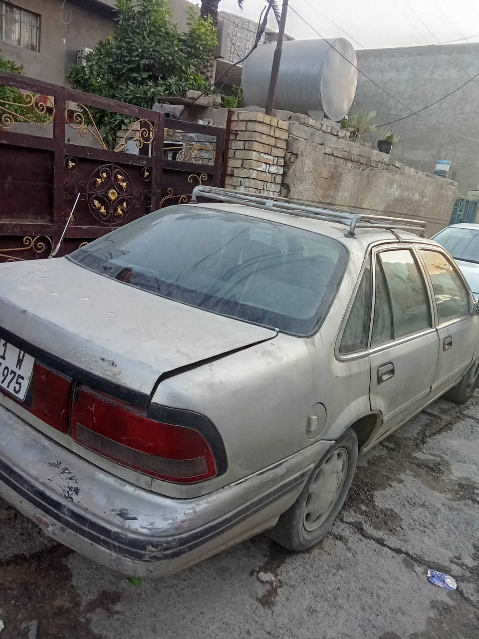 برنس البيع موديل 1995رقم جديد السياره جاهزه تبريد شغال حداديه زينه  بس عوزهة زوج تايرات الخلفية وسياره كلهة عل بلاد السعر 26ورقه وبيهة مجال *********** تصل وتدلل
