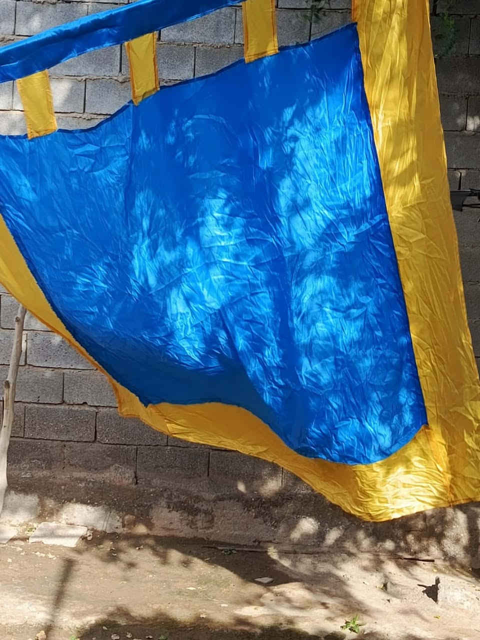 سلام عليكم
رايات مسير حسيني للبيع

عدد 200رايه 
للستفسار 
خاص او اتصال

‭0782 324 0904‬

‭0772 510 1413‬
