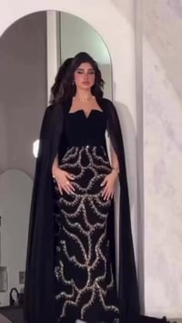 فستان • قياس ٤٢