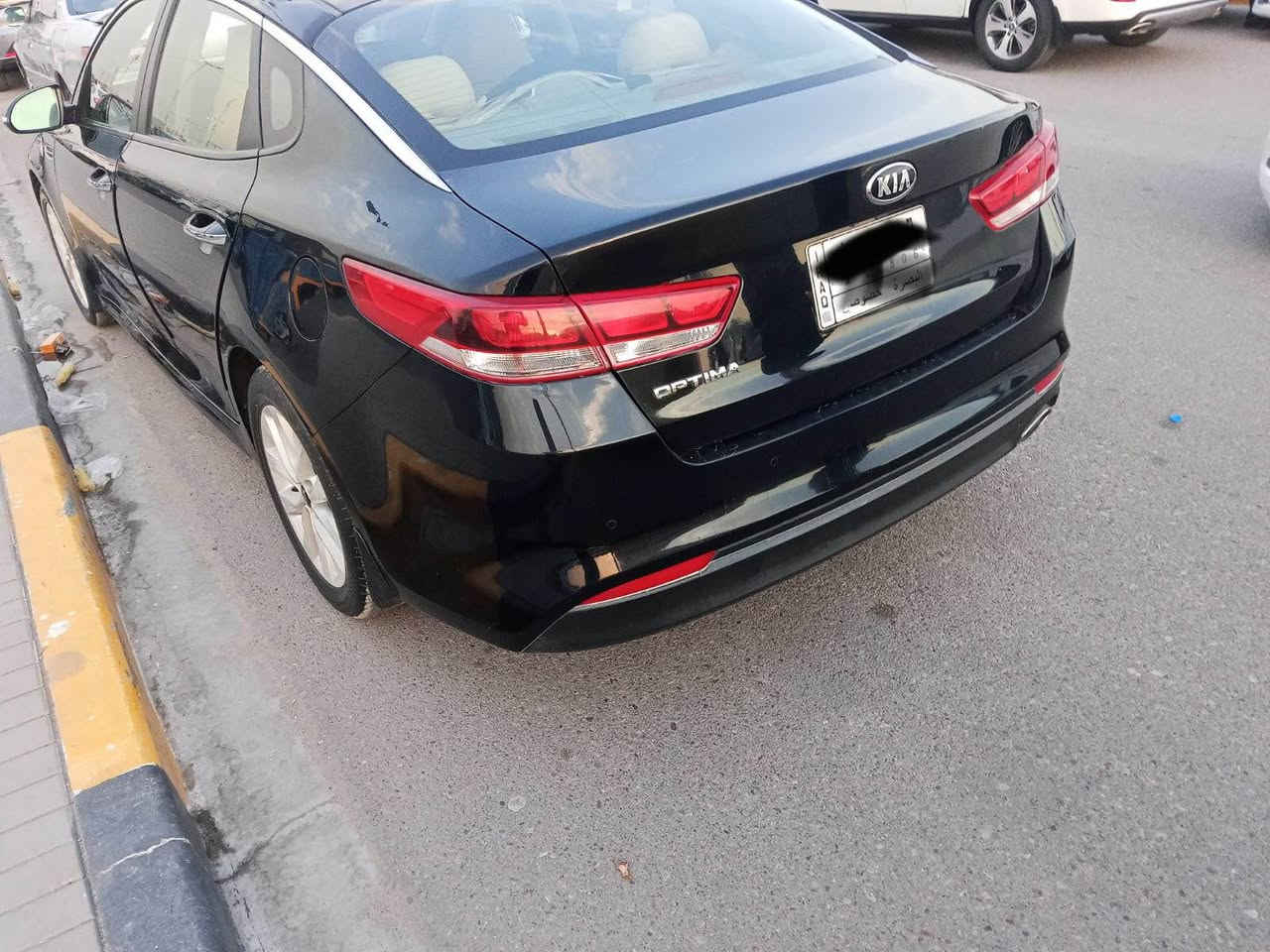 سلام عليكم 
كيه وبتيما مديل 18
حادث خفيف بس خشم البنيد
بدون ايرباك
ماشيه 55
بصره المعقل 
مكلف بنشر  
*********** Singapore
