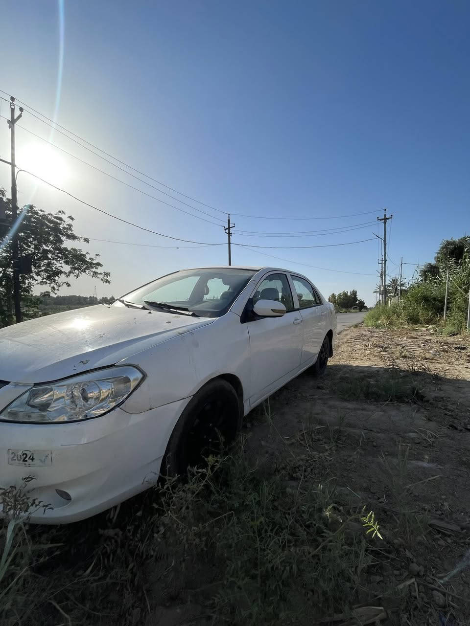 السلام عليكم BYD G3 2015 كير محرك شغال  سيارة بسم شركة بيهة خطاء برقم الشاصي بل حاسبة يرادله تعديل بس تدز كتاب لل مرور  يعدلون الرقم ياله تكدر تحولهة بسمك سيارة مسددة مصرف ابيعلك هل موجود لو حتة ما تحولهة هم تفيدك تشتغل بيهة علا باب الله احسن من السايبة سعر 25 ورقة وبيهة مجال لل تواصل علا هاذ الرقم ***********
