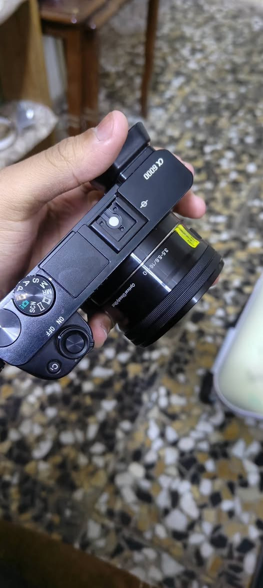 السلام عليكم كامرة سوني a6000 كامرة جدا نظيف 
الدقه :24.3   مكاني: بغداد 
الرقم:***********
