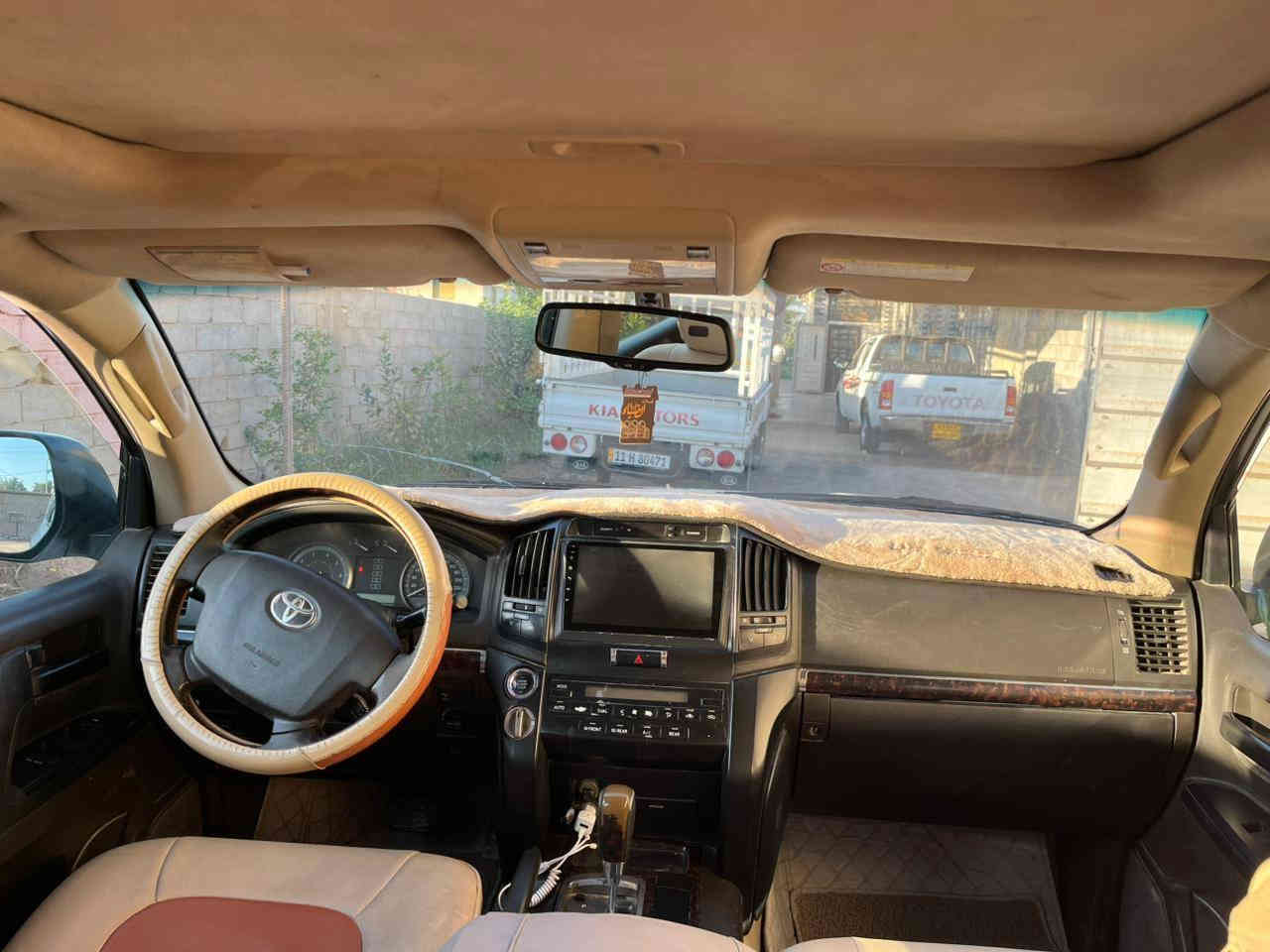 السلام عليكم 
سيارة لاندكروزر موديل 2010 للبيع 
كامل مواصفات فوول الفول 
السيارة كفالة عامة 
للاستفسار اكثر الاتصال على الرقم التالي 
***********
