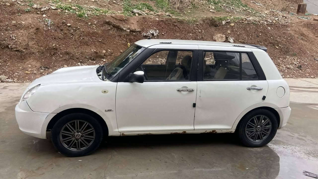 ليفان موديل ٢٠١٣ رقم بغداد مشروع وطني بسمي وكالة تحويل ثاني يوم كير مكينه شرط صبغ معجون بس ملاحضات.
مكاني موصل الحدباء رقم المبايل ***********
