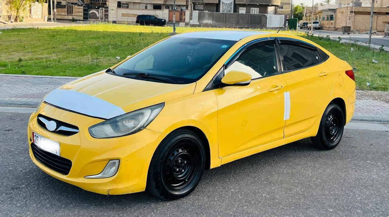 هونداي اكسنت موديل2013  خليجي بيهه طخه بل جاملغ الخلفي فقط والباقي مكفول كفاله عامه مكينه 1600 وكير مكفولات حداديه جديده تخم تاير جديد تبريد ثلج دوشمه جديده السياره جديده وجاهزة بمعنى الكلمه جاهزه العمل رقم نكليزي بسمنه سنويه2030 مشروع وطني مصفره هيه وغرامات السعر 73الستفسار *********** مكان سياره كربلاء
