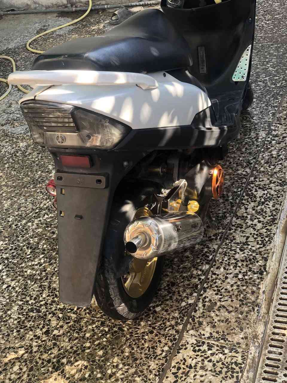 السلام عليكم دراجه ماكس عدله دراجه مكفوله كفاله عامه من مكينه مفتوحه بلاديه كفرات بلادي الرقم ***********السعر 600وبيه مجال مال حك الجيه
