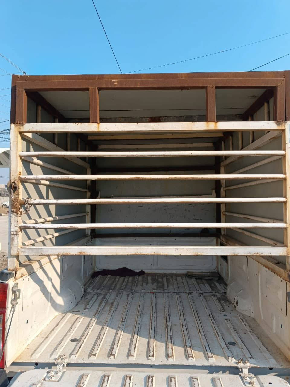 اسلام عليكم سياره بيجو اريدو البيع رقم بغداد سياره مكفوله كفاله عامه تبريد تدفه كير محرك سياره جاهزه كبل ل شارع فول و مكفول موديل 2016 رقم *********** مكان وره ل بوابه مال  الحسينه سعر 43 وبيه مجال
