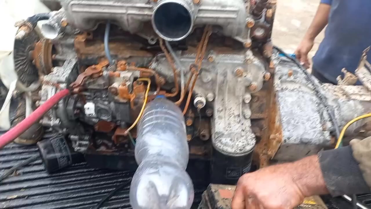 السلام عليكم مكينه وكير شغلات للبيع وياهن سلف حاويه هم لبيع وبكاني بغداد حي البتول قرب الجسر الفرنسي وهاذه رقمي *********** خابر وبلخدمه كلشي موضح بلفيديو
