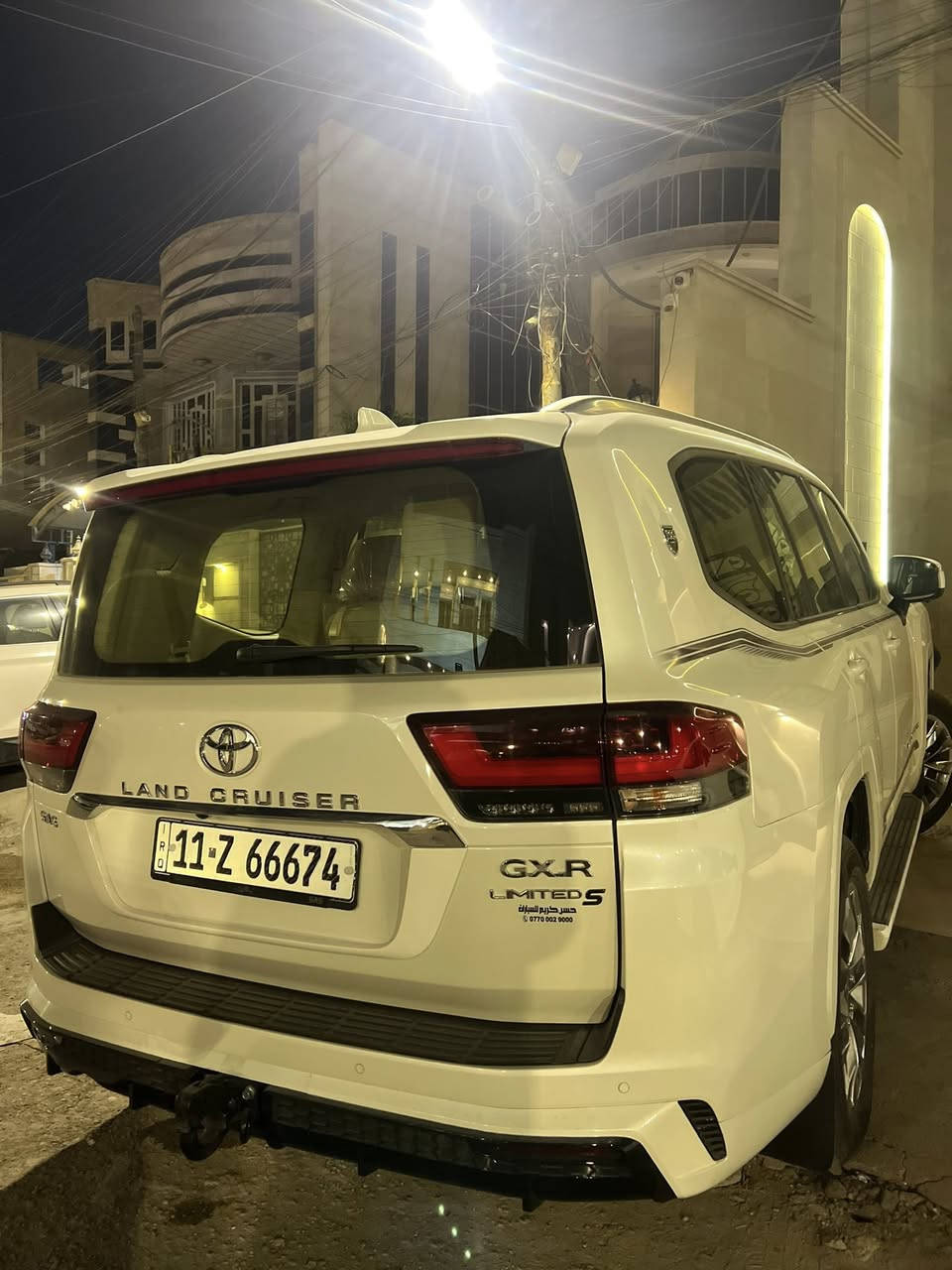 السلام عليكم
لاندكروز 2025 ساز Gxr 

ام الرادار واربع كامرات وشاشه جبيره بلادي من الشركة 

السيارة بعدها زيرو ماشيه 1000 

السياره شادلها لحية لمتد 

ومالتها الاصليه هم موجودة
للتواصل ***********
