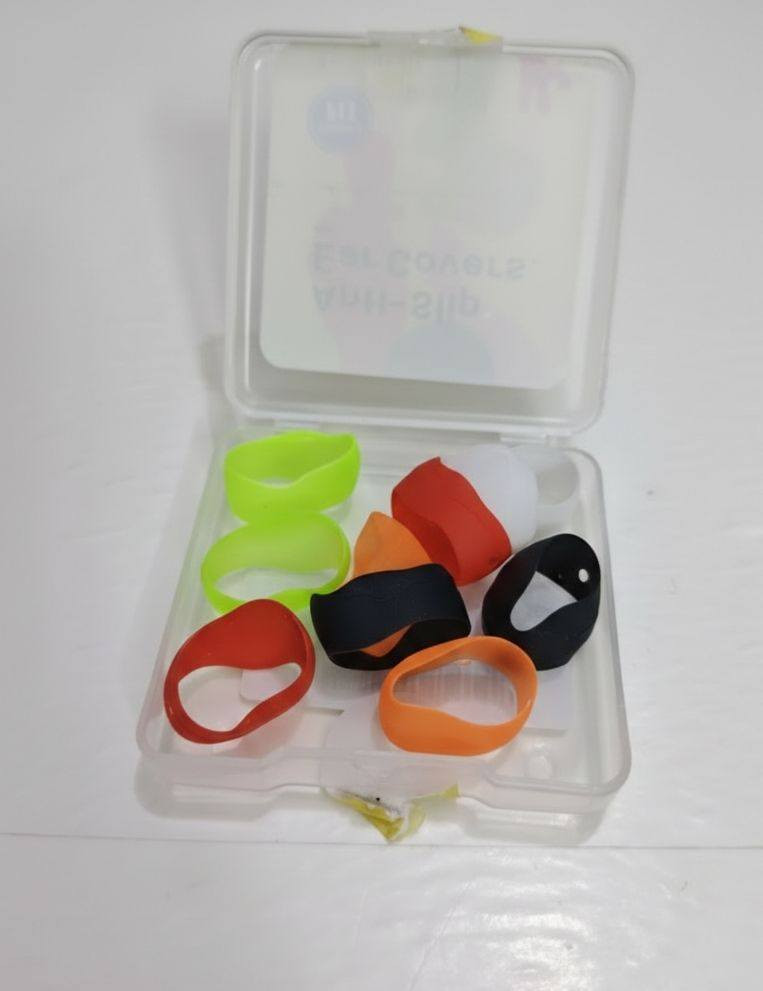 للبيع سماعة Sony WF-1000XM5 مستعملة بحالة نظيفة جدًا ومعها جميع الملحقات 
وياها مخدات أذن اصلية إضافية
وياها أغطية حماية ملونة للسماعة
مع حافظة أصلية
بيها مشكلة بسيطة في الاتصال عبر البلوتوث ما عرفت اسويها لكن السماعتين تعمل بشكل طبيعي عند الاستخدام
السعر 150
للتواصل والاستفسار الرجاء مراسلتي على الخاص


**إذا كنت صاحب هذا الإعلان وتريد حذفه لأي سبب، رجاءا أرسل رسالة إلى الدعم الفني**