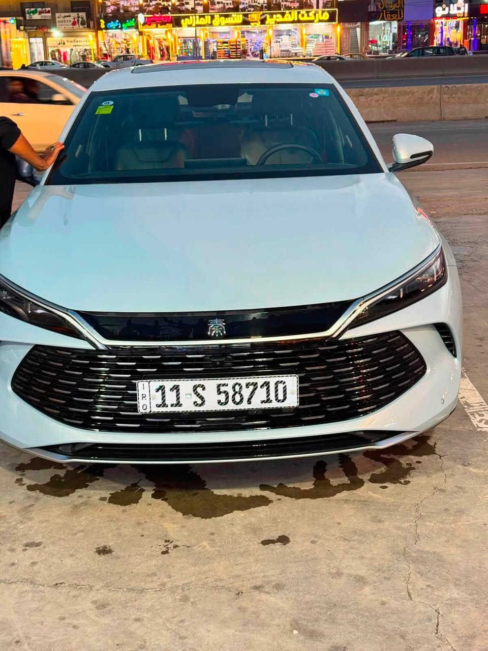 🚗 BYD Qin L 2025
فول مواصفات ✨🔥

سيارة تجمع الفخامة والتكنولوجيا بشكل يخطف النظر 👌

✅ 5 كاميرات
✅ حساسات أمامية وخلفية
✅ إضاءة LED عصرية
✅ مقاعد كهرباء
✅ شاشة قلابه
✅ عدادات ديجتال حديثة
✅ كير كرستال فاخر ✨
✅عداد ٢٦٠٠٠ كم 
✅فتحة 
✅اللون سمائي بحري 
يوجد رصعه بالحنطة كما موضح بالصوره 
🚗 تصميم راقٍ + راحة وتجهيزات متكاملة بكل تفصيلة
التواصل مع الرقم 
***********

