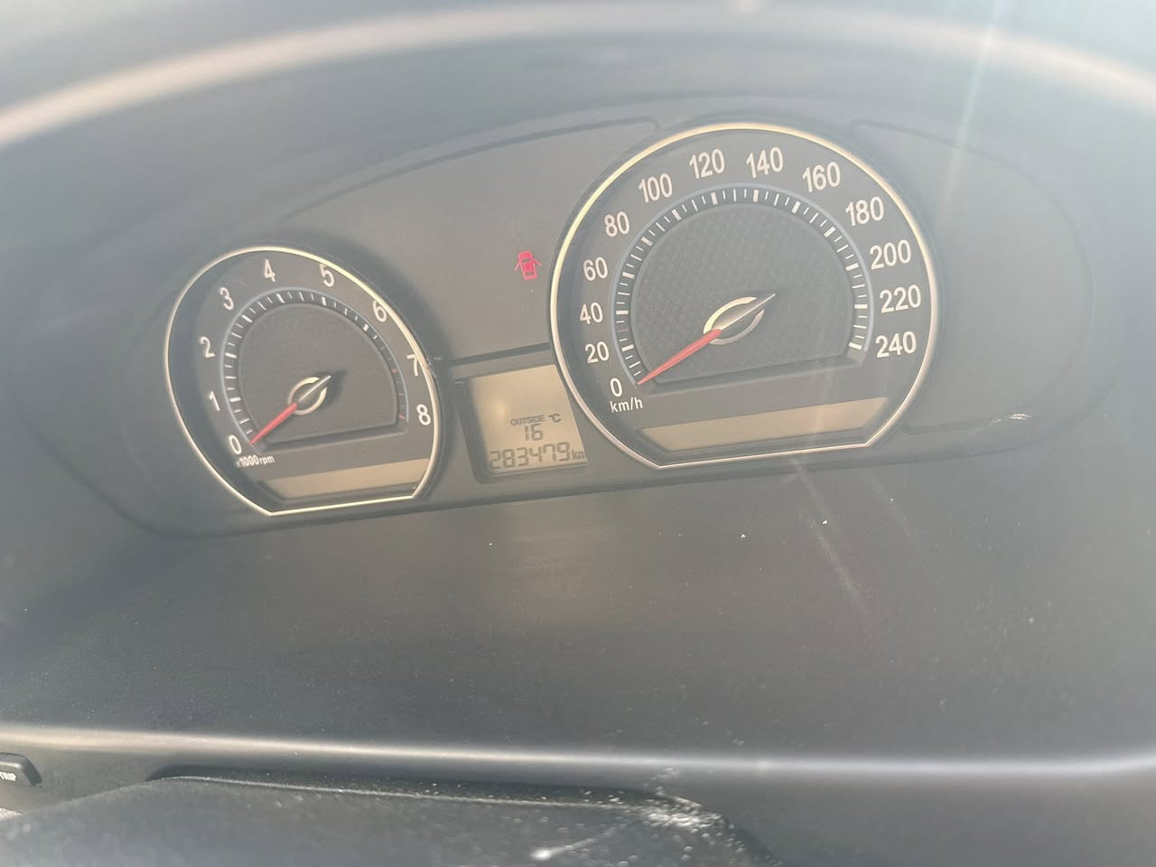 كيا اوبتيما 2008 
اصل 2000 دوش
( متومه بغداد اصلي كصه جنطه ) جديدة حيل بريحة الوكالة جاهزة تخم تاير جديد مسجلة بلي جاهزة كبل للشارع
حدادة 100 بدون اي نقص فول عدا الفتحه
كشنات جلد تتدفئة تبريد اشاير بل مري
تحكم جهتين 
مكاني ناصرية مركز 
***********
