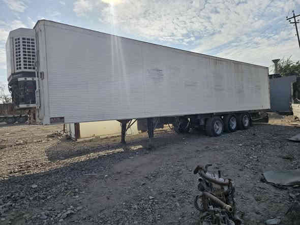 مان 2002 مع البراد للبيع 
السعر 120$
مكان كركوك
***********
