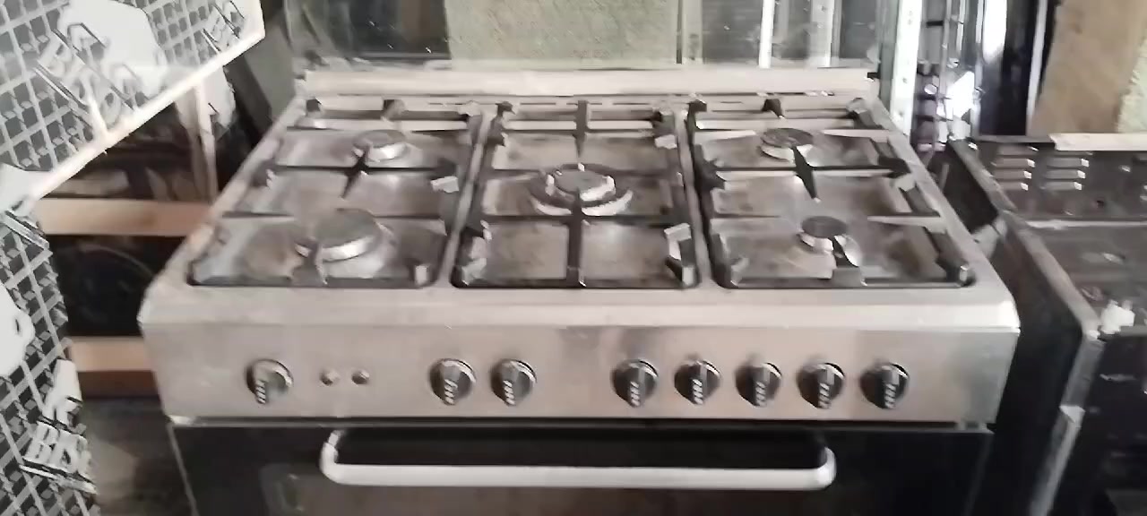 سلام عليكم
توجد لدينا انواع الطباخات للبيع..... ***********  @إشارة
