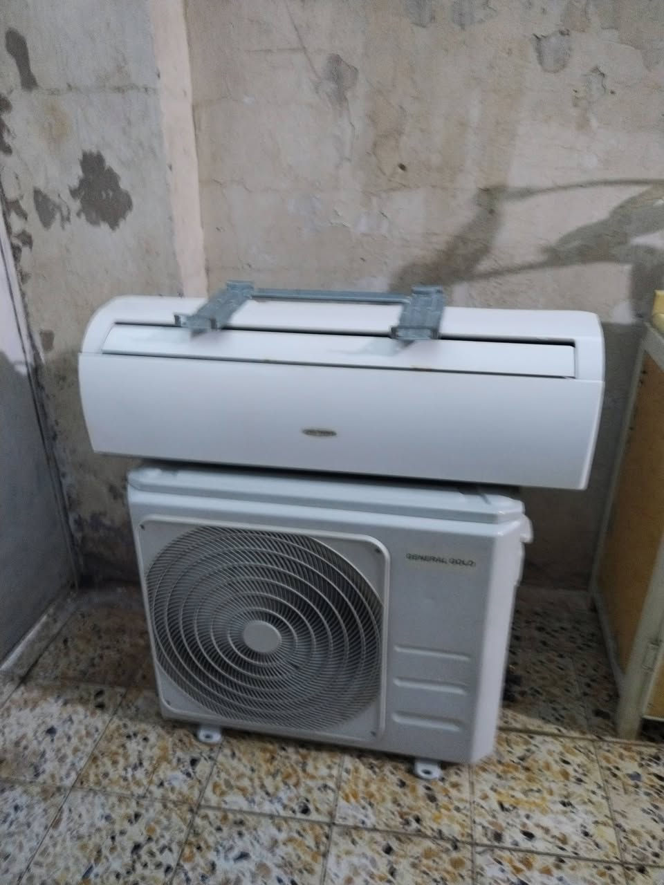 سبلت جديد طنين للبيع السعر 275 بعقوبه التحرير الرقم ***********
