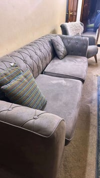 تخم قنفات للبيع مع ميز طعام السعر مليون و ٧٠٠ وبي مجال للعلم مشتري تخم...