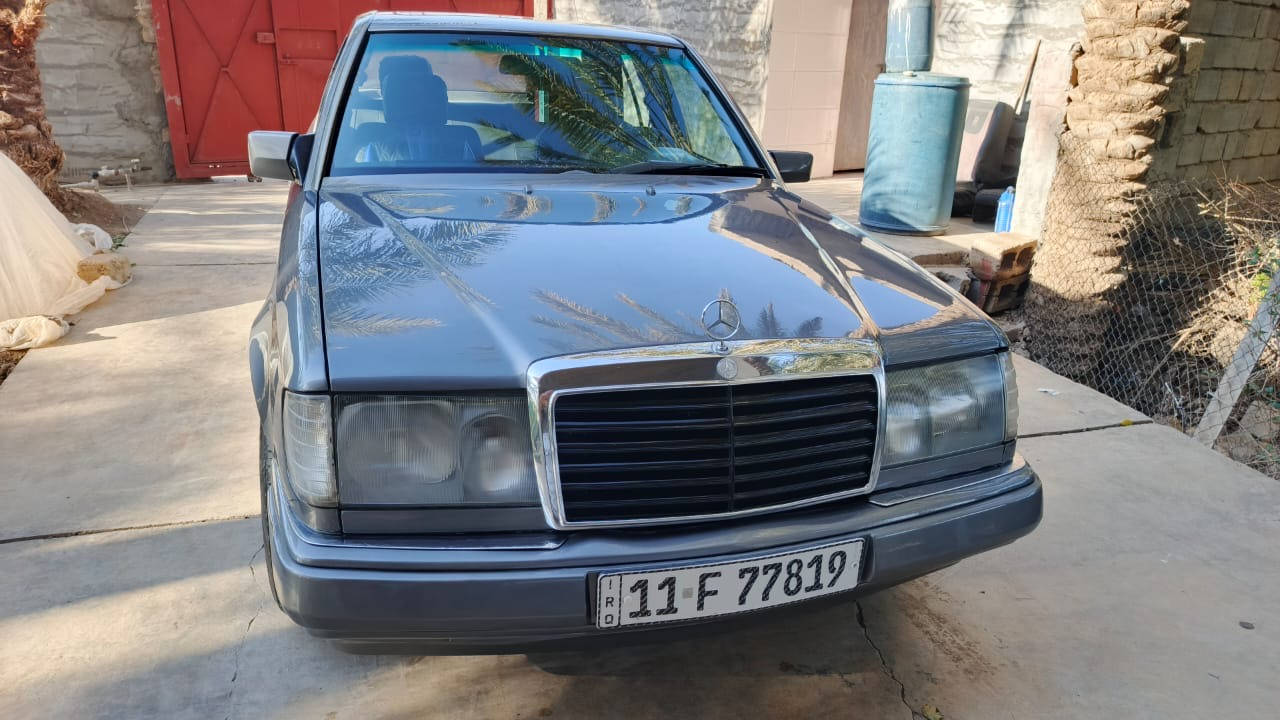 السلام عليكم 

مارسدس دب موديل 91 

كير محرك بطه 

رقم بغداد 

شرط التحويل 

صدر امامي خلفي جديد 

مصبوغه صبغ جديد 

كشنات جديدات مدوشمه 

السياره قبل لاتنصبخ شرط مكفوله من الصبغ 

السياره كلها ابلاديه قطرة معجون مابيها 

مصروف عليها ربع ماتحط عليها 

قبل شهرين جانت اب امكه

رقم صاحبها ***********
