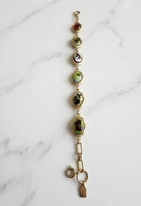 تواصل خاص • اكسسوارات شخصية