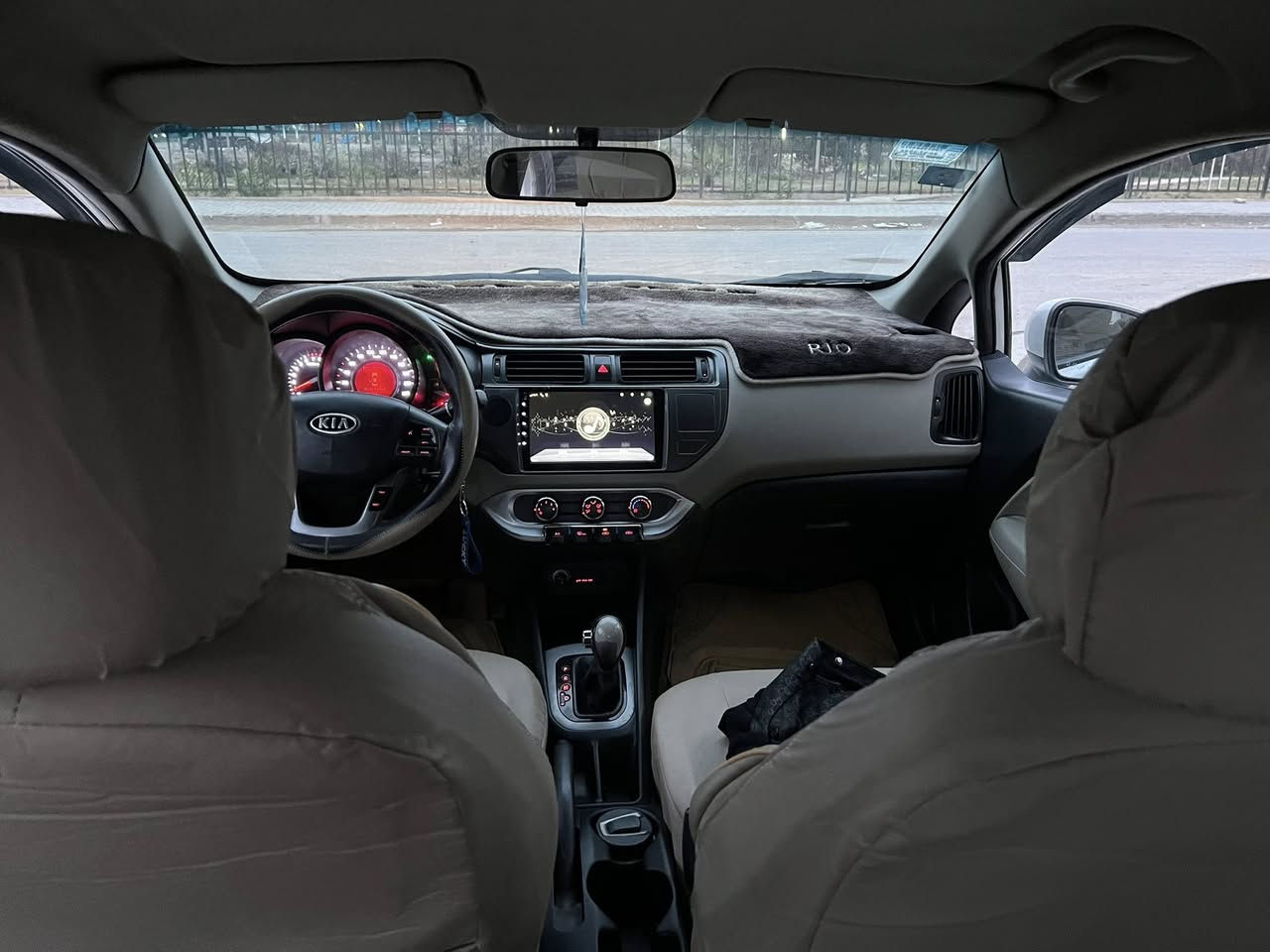 كيـا ريو 2013 كـير مكـينه تبريد كفاله بيهه 3 قطع صبغ بدون دواخل شواصي لغود كفاله تحويل مباشر السعر 82 وبيها مجال بسيط رقم الهاتف مكاني العبيدي 
***********
