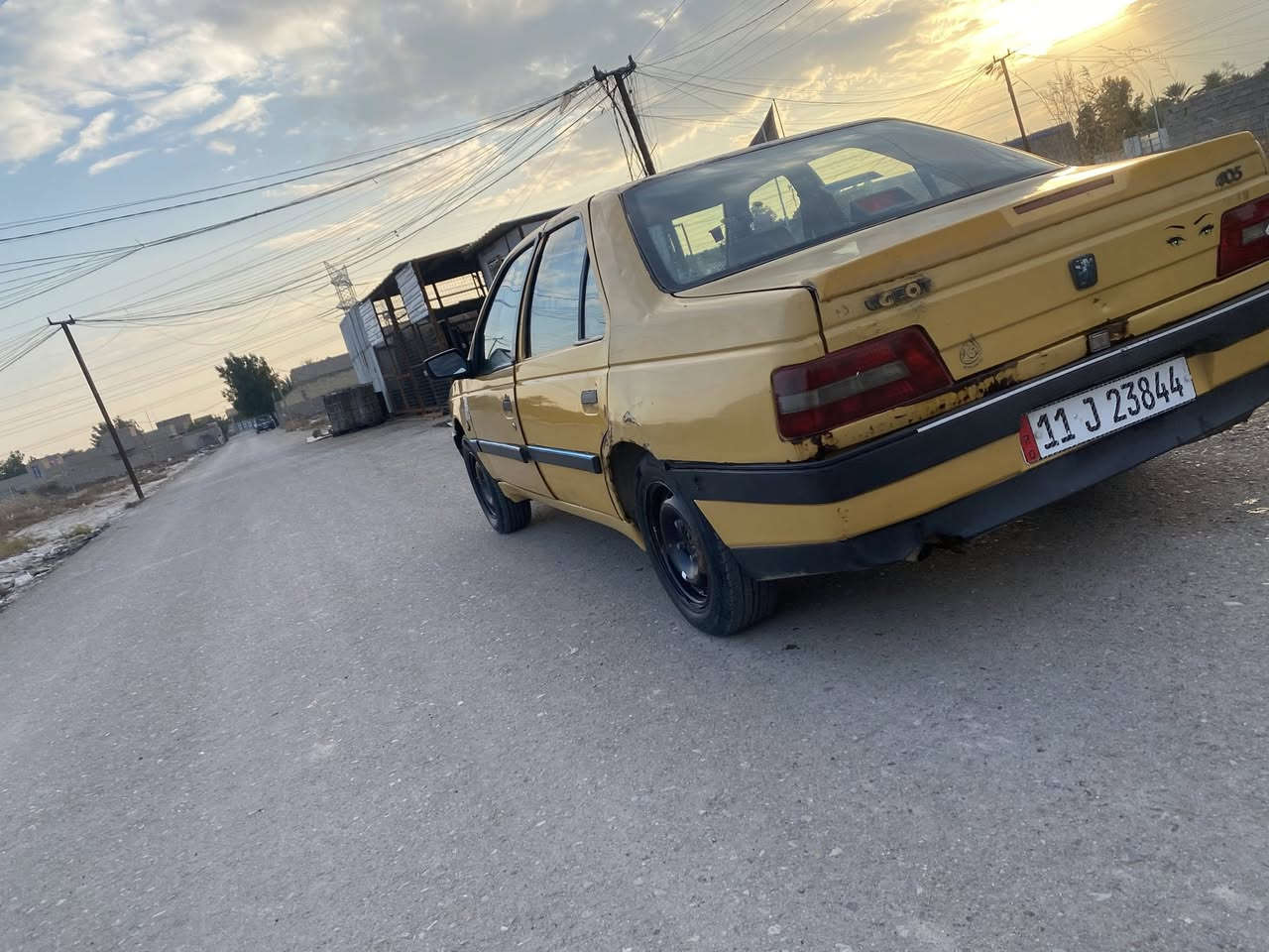 السلام عليكم بيجو 2010مكينه وكير خير من الله تخم تاير تبريد يحتاج غاز رقم نغليزي البكان وره الشعب وقم واتساب ***********
