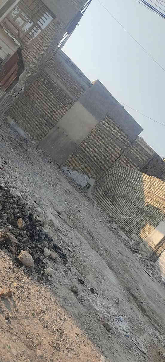 سلام عليكم توفر عندي قطعه ارض زراعي سند 25 علطابو خلاني منطقه حي الامير علشارع عام مساحه الارض 235متر  جبها 14ونص نزال 16 ونص موقع قطعه ارض بلديات الضباط خلف الصحفيين قرب مدرسه زين القوس منطقه حي الامير الاستفسار اكثر ***********رد واتساب ماسنجر سعر مناسب
