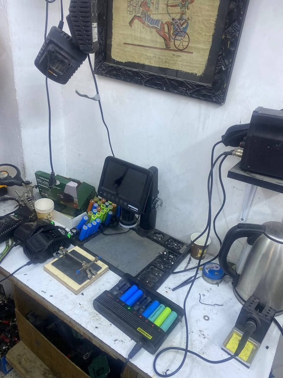 يوجد تصليح قطع غيار وعدد يدوية كل الأنواع جملة ومفرد اصحاب البيوت او المحلات وأسعار مناسبه بطاريات والعدد اليدوية بأسعار مناسبة جدا 
لأهل البيوت او تصليح كميات لاصحاب المحلات بسعر مناسب 
عنواني بغداد الحرية 
عندي توصيل 
***********
