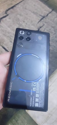 ريد ماجيك 11 برو ذاكره 512 عاوزه شاشه اللي عنده مراوس عادي اراوسه او ب...