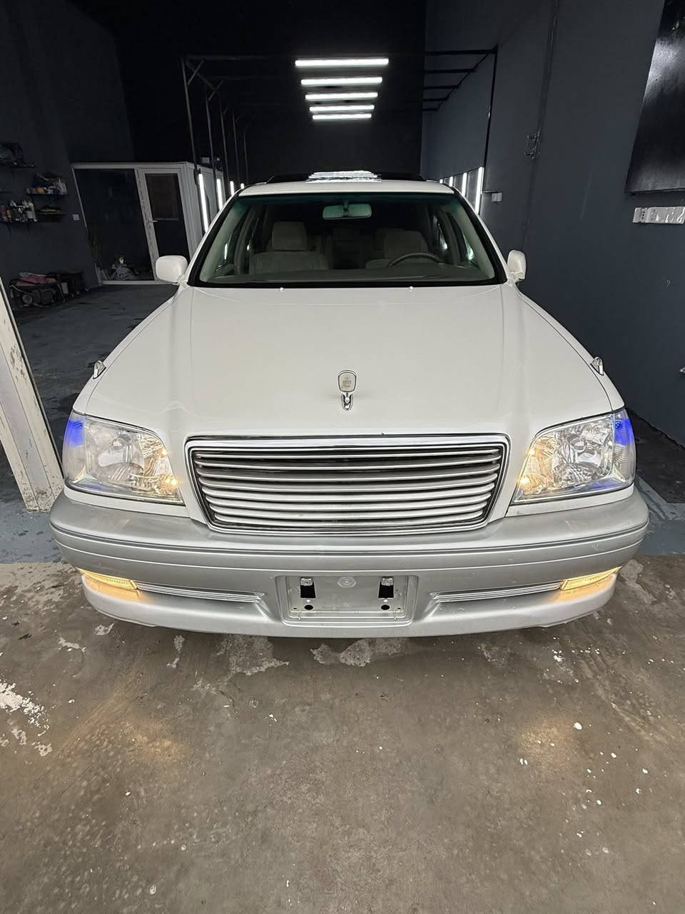 بە ناوی خوای گەورەو میهرەبان
توێتا کڕاون مەلیکە ساخ بۆ فڕۆشتن ✅📦
مۆدیل ٢٠٠٠ کامل کریستال ویل نەجمە سلاید ✅٤ دووگمەی  فوول فوول ناوزەرد دەشبوول نەجەف 📦بێ چالو شوخت سەقف و لاشەی ناوی دەرەجە یەک ١٥٢ هزار ڕۆیشتووە 📦✅
تاقم تایەو ویلی لۆک کامل حەمام و پۆلیش کراوە 
 گێرو مەکینە بەشەرت دەحمو لیدراوی بەشەرت ٢ پەلاو ٢ پارجەی بۆیاخی ئەوروپایە بێ لیدران بێ ناو 
نرخ:٨٥ گەلاو مەجالیکی برایانە  
شوین  :رانییە
Zh . M 0750 174 92 76 
Zh.m 0770 528 84 84
